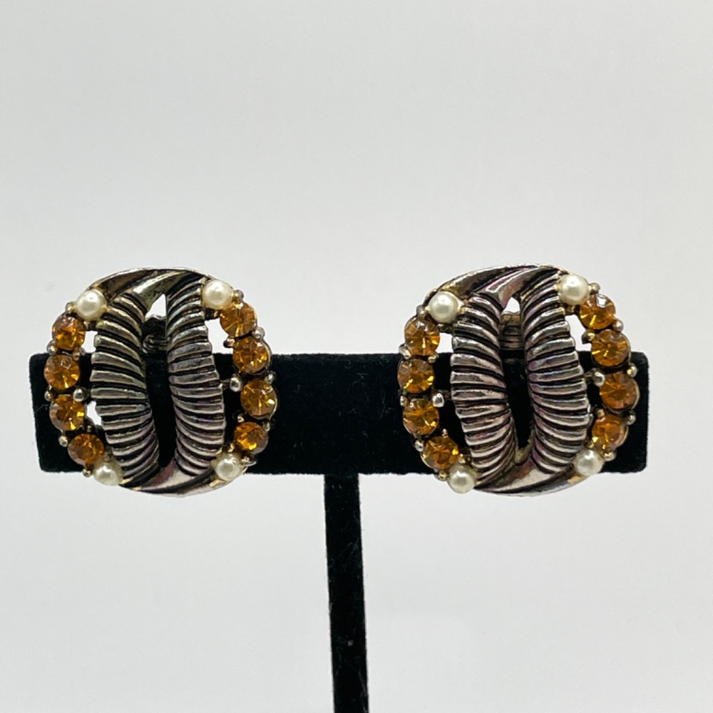 Vintage Unsigned Amber Rhinestone Faux Pearl Armadillo Style Clip-on Earrings